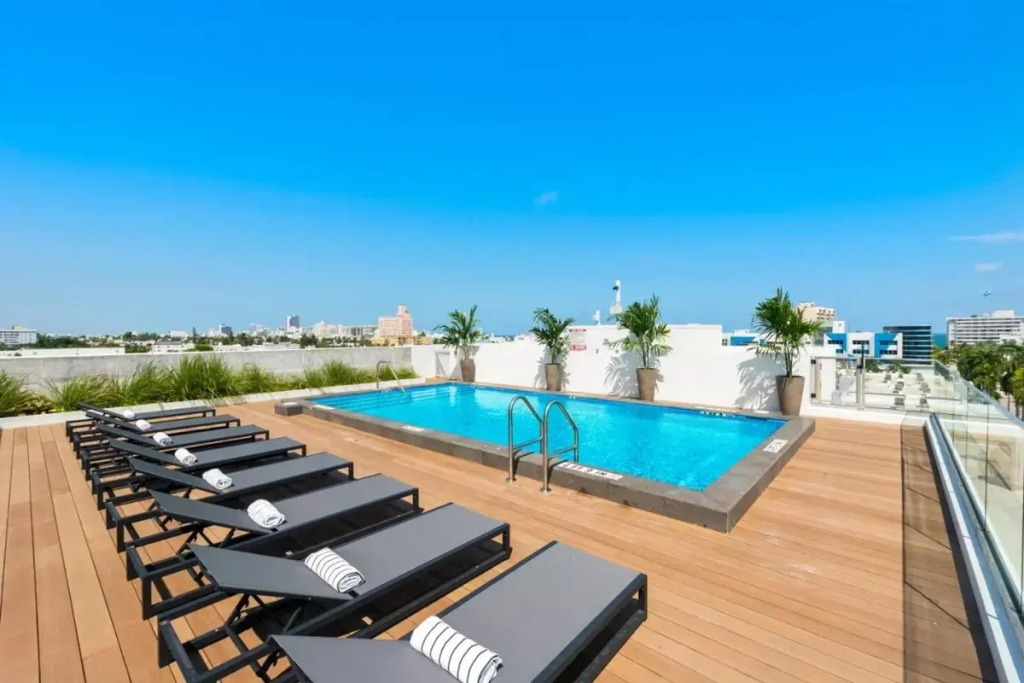 Upsun Hotel