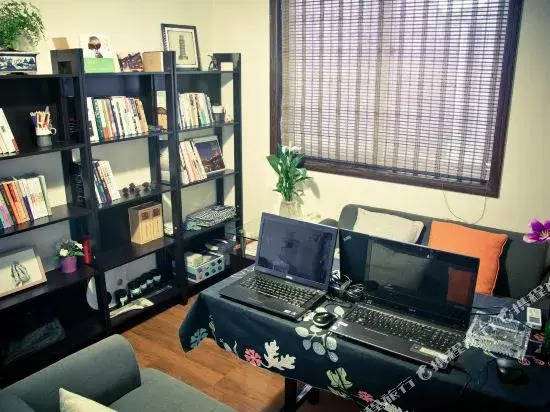 Housheng Youth Hostel