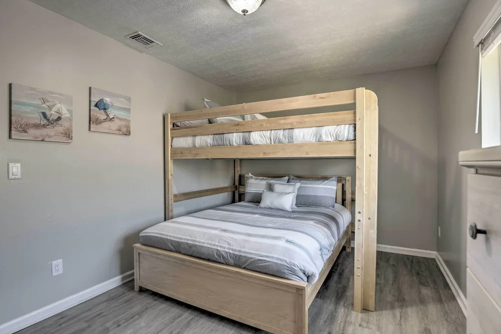 Walk to Beach: Modern PCB Townhome w/ Patio