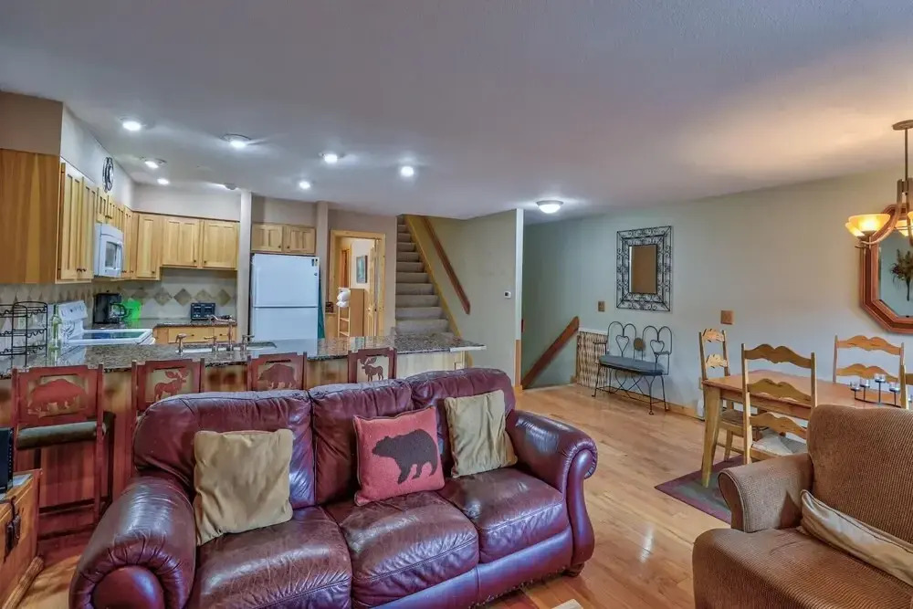 Lagoon  754b 3 Bedroom Townhouse
