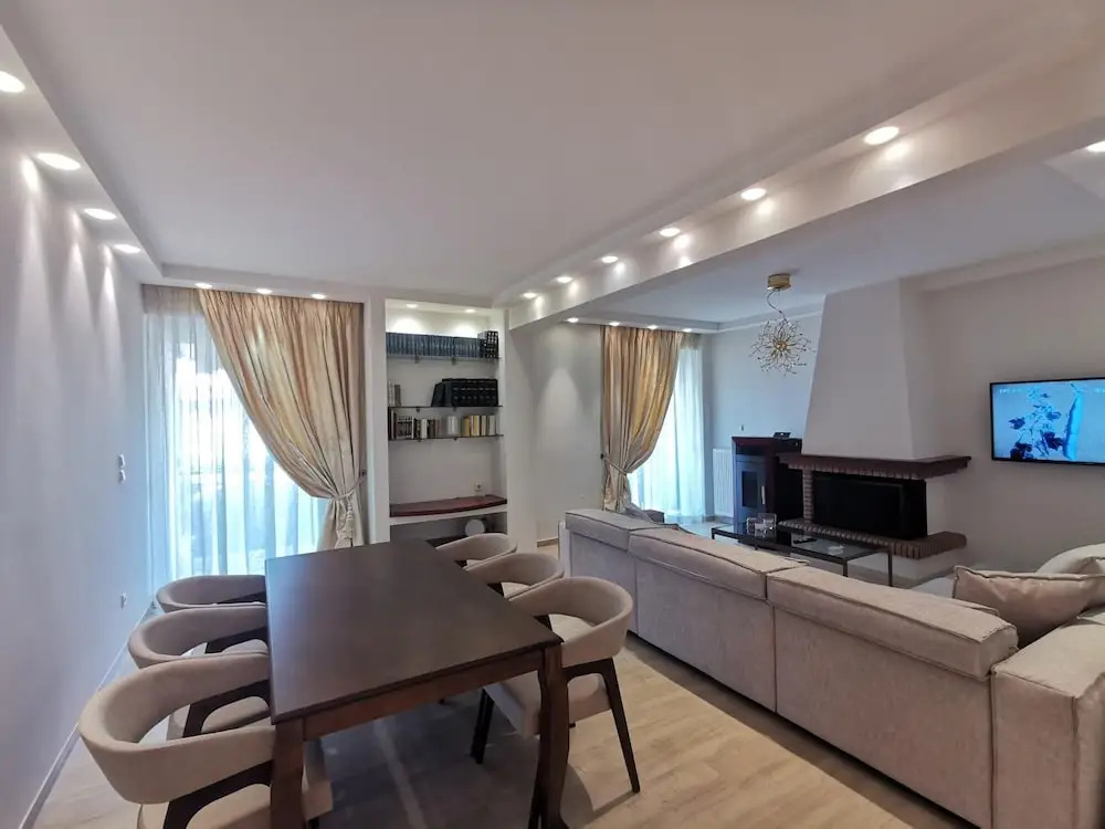 Cassiopeia - Glyfada Apartment
