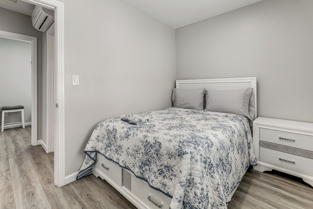Near USC & Dtla! Extended Stay in West Adams