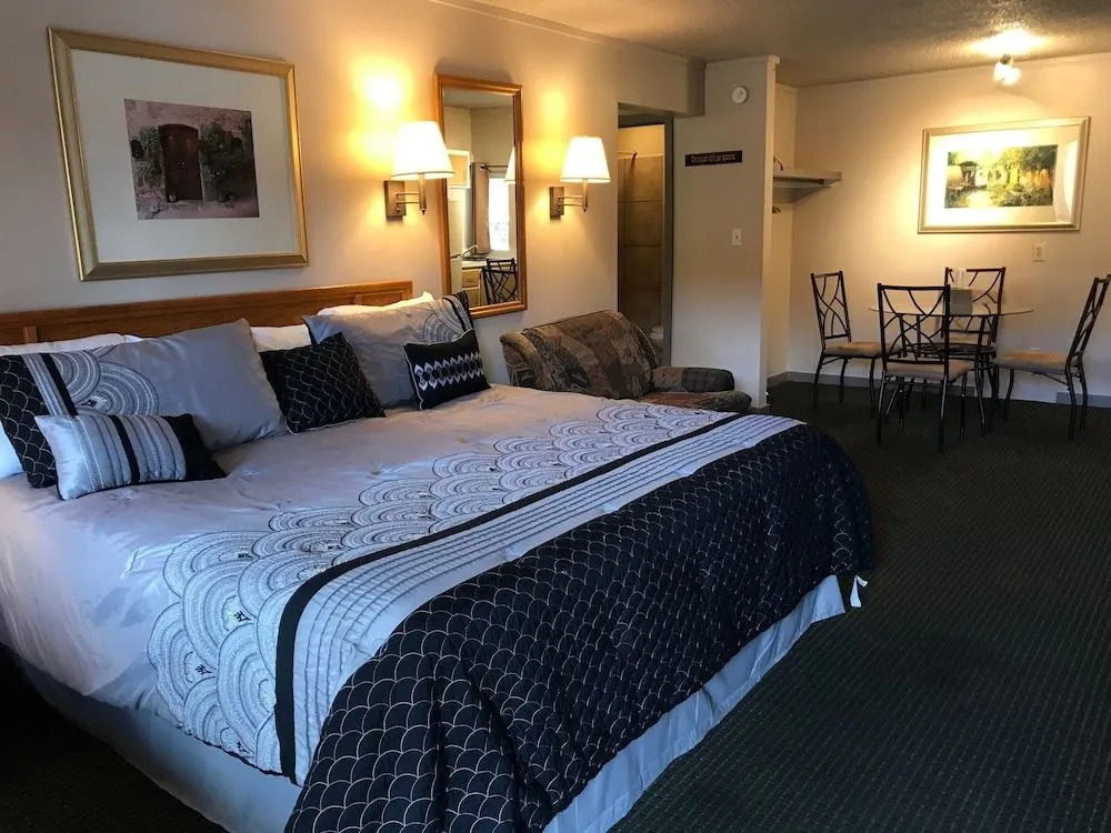 Adobe Inn