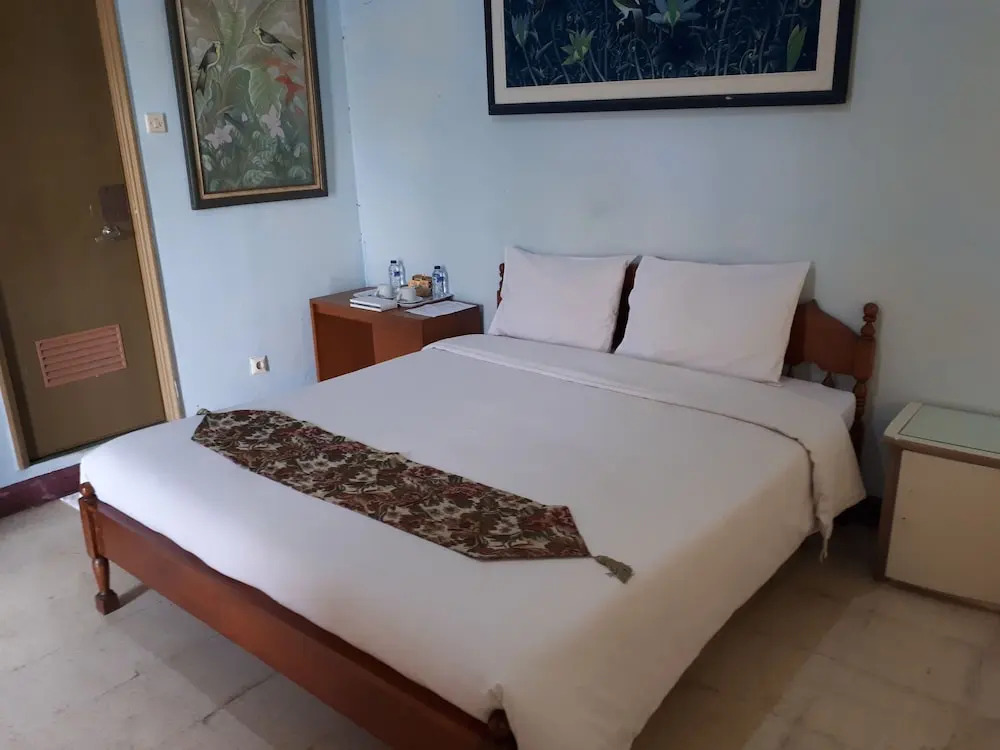 ZEN Rooms K. H. Moh Toha Ciawi