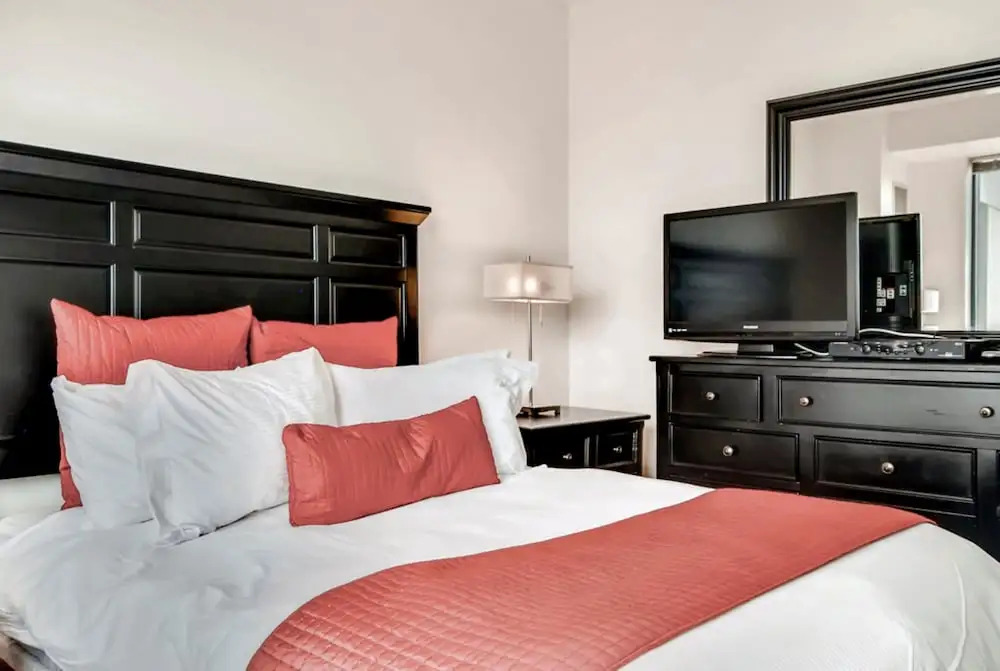 Global Luxury Apartments near Mill River Park