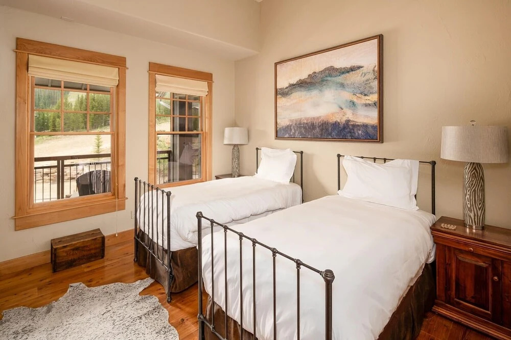 Saddle Ridge D3 3 Bedroom Condo by Moonlight Basin Lodging