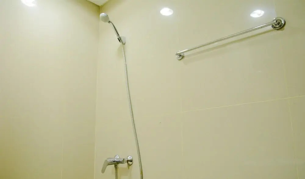 Best Location Studio Room Atria Residence Apartment Gading Serpong By Travelio