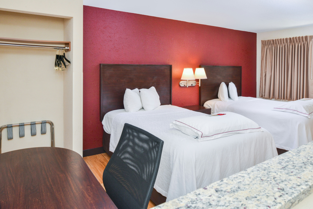 Red Roof Inn PLUS+ & Suites Guilford
