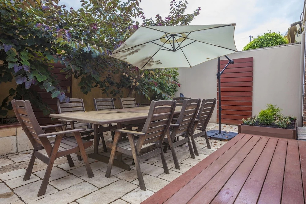 Boutique Stays - Elwood Hideaway