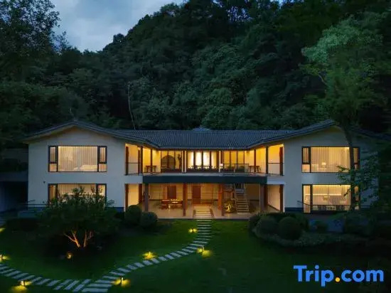 Qingcheng Mountain No Boundary Mountain Residence