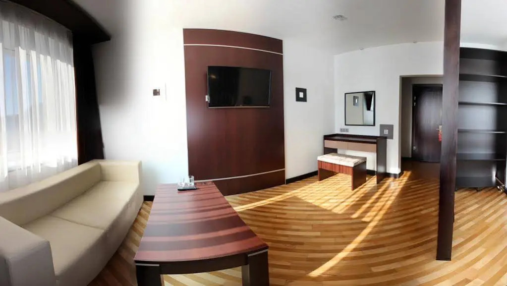 Verhovel Hotel