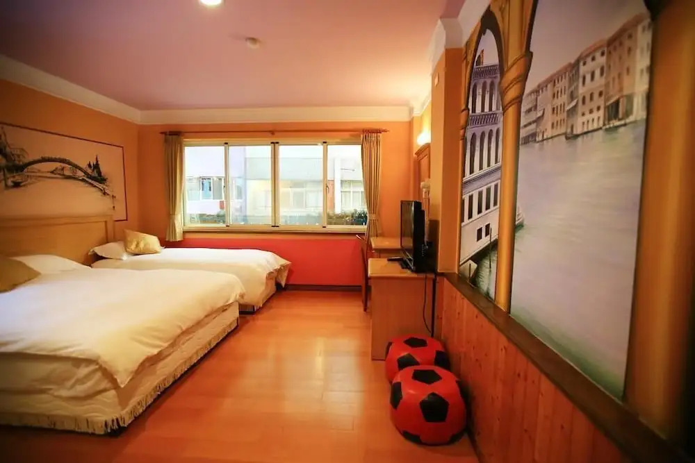 Mei Jen House