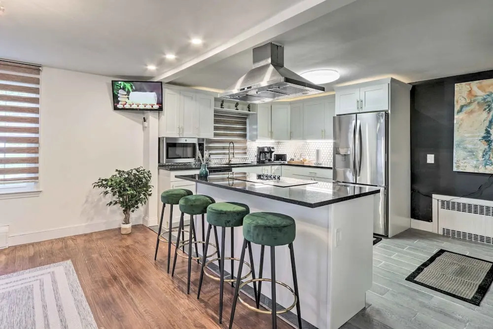 Upscale Waterbury Retreat w/ Indoor Hot Tub!