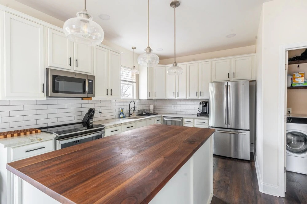 Cozy Remodeled House With Views Prime Location 3 Bedroom Home by RedAwning
