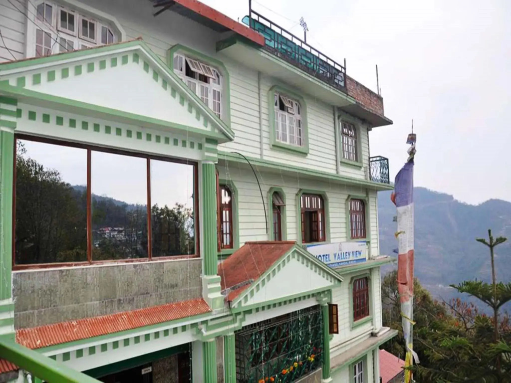 OYO 28589 Hotel Valley View