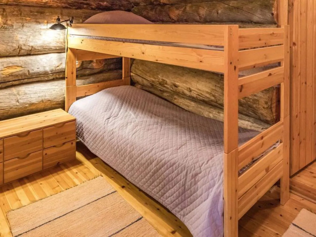YLLäSNäKYY 7 / KARKELO