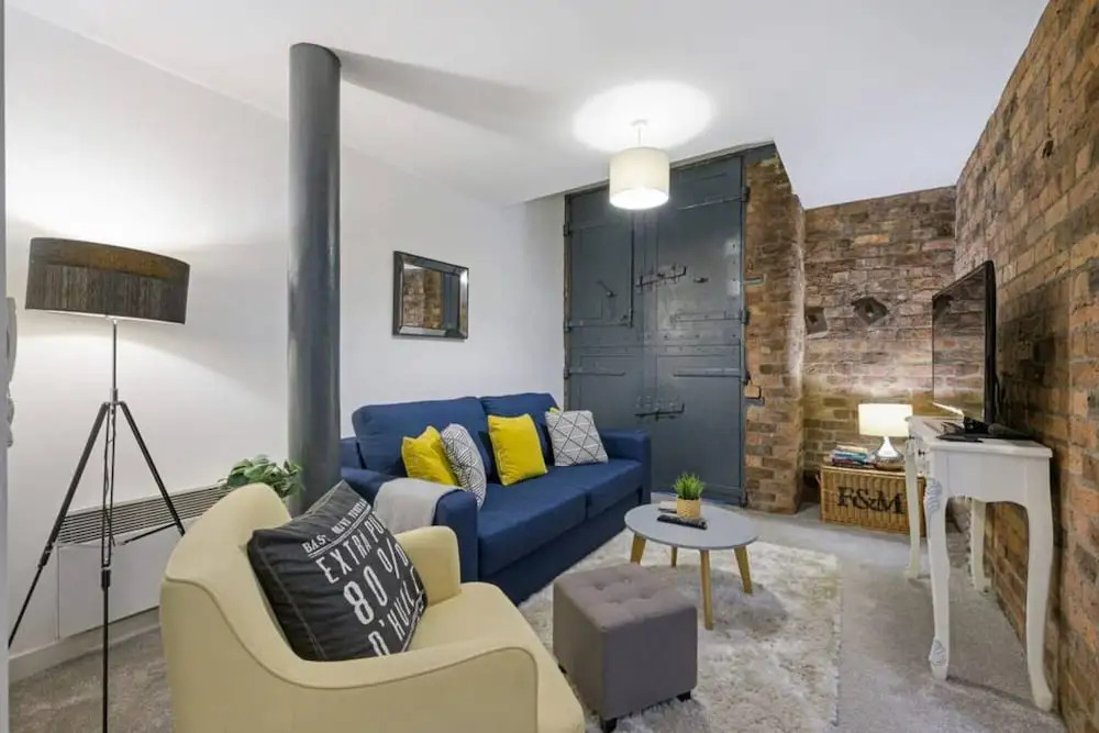 Host Apartments Henry s Hideaway