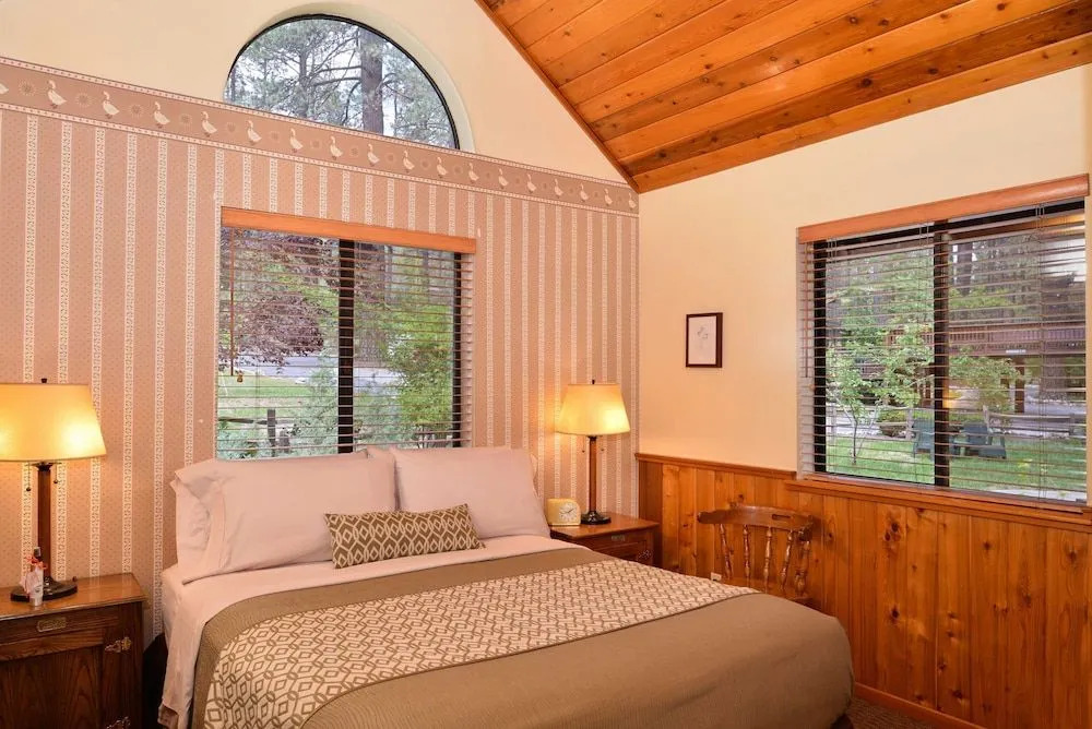 Quiet Creek Inn