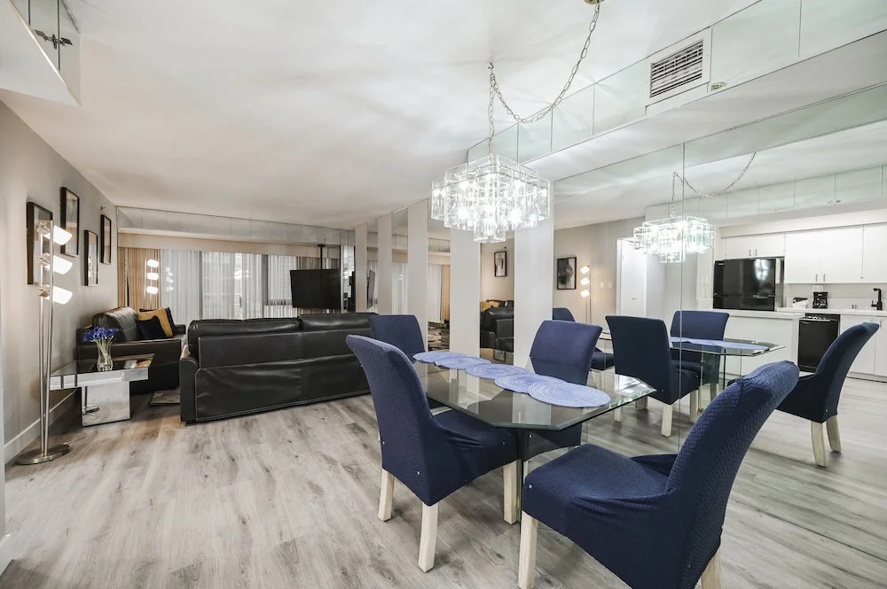 StripViewSuites at Jockey Club