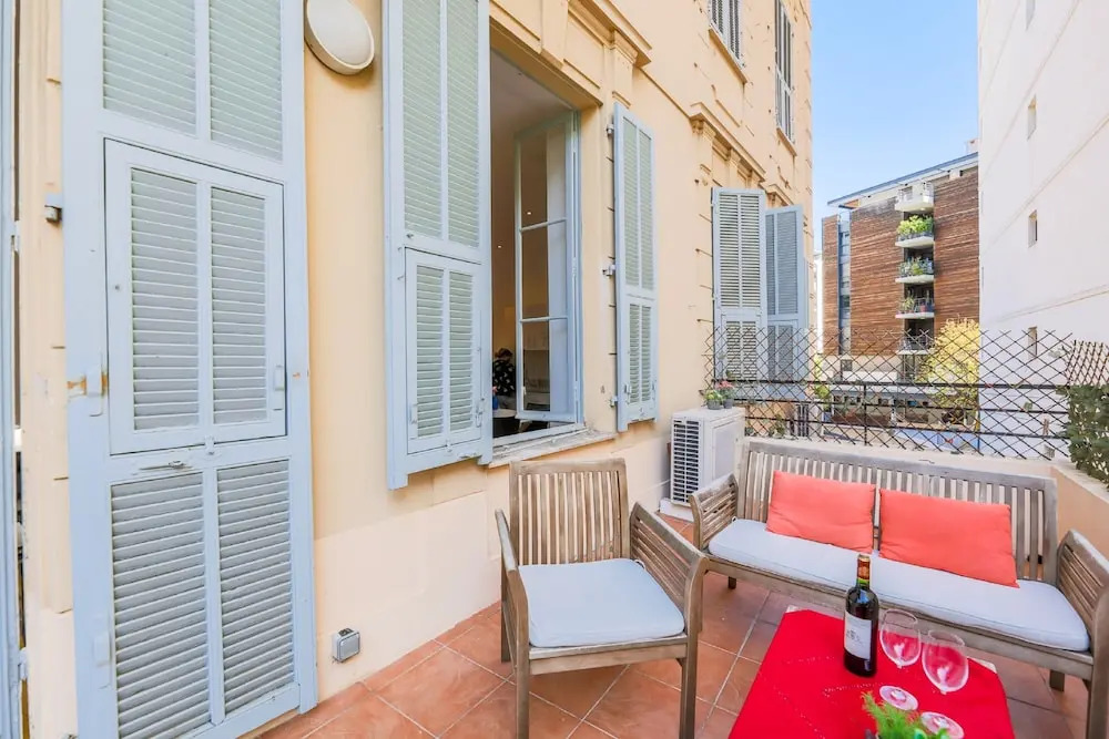 Carre D'Or Terrace AP4015