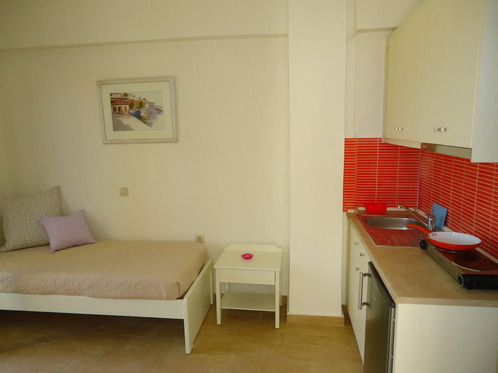 Almyra Apartments & Suites