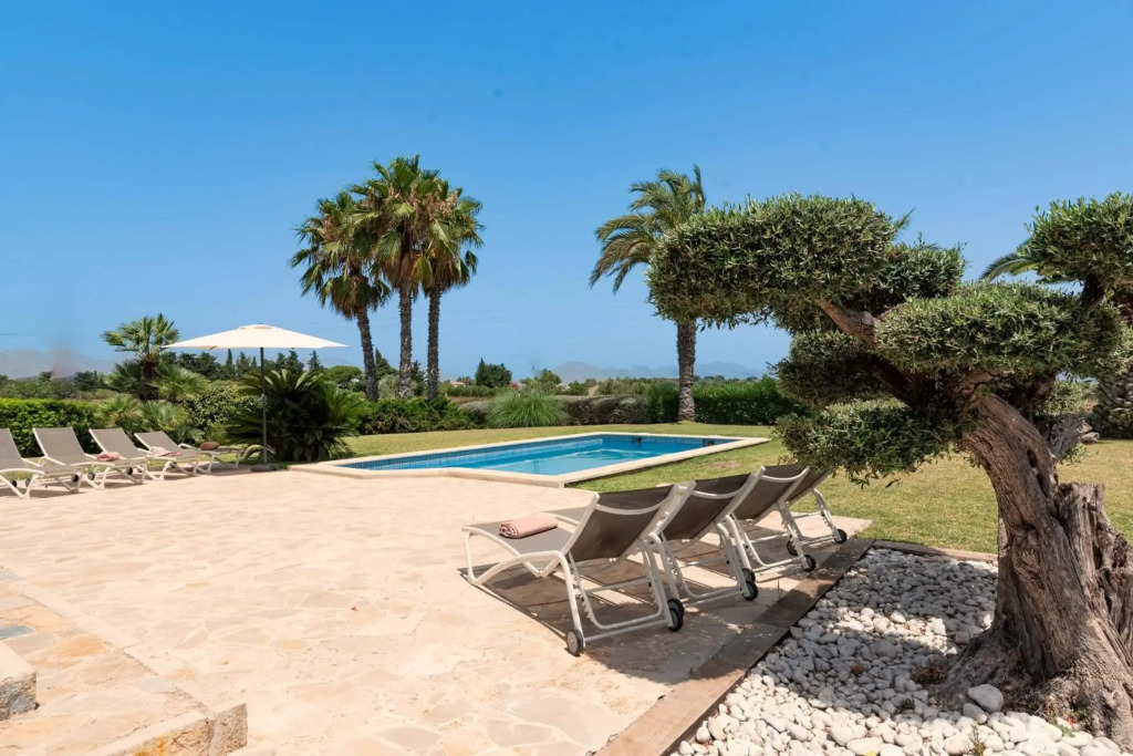 Villa Guillona by Sealand Villas