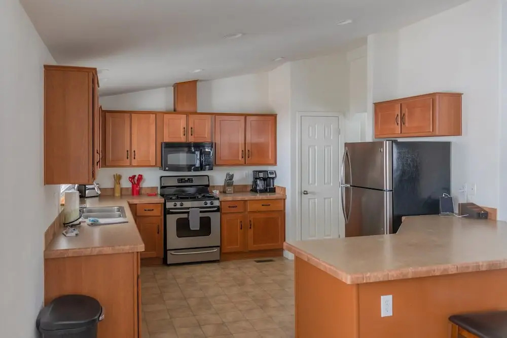 New Listing! Newly Furnished - Hot Tub & Deck 3 Bedroom Home