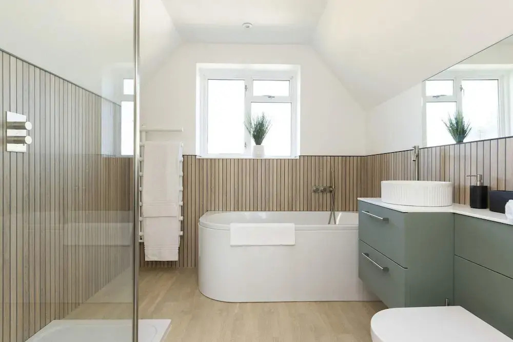 Coastal Comfort for 6 Felpham Beach