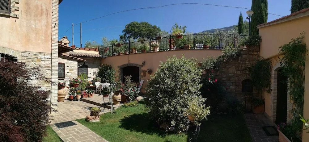 LAgrifoglio di Assisi Residenza di Campagna