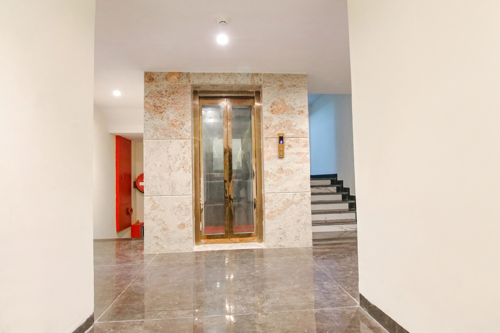 FabHotel Prime the Eminence