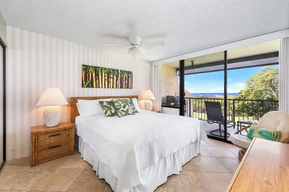 2 Bedrooms + Loft - Sleeps 6 - Ocean & Golf Views - Lanai - Vrkcv