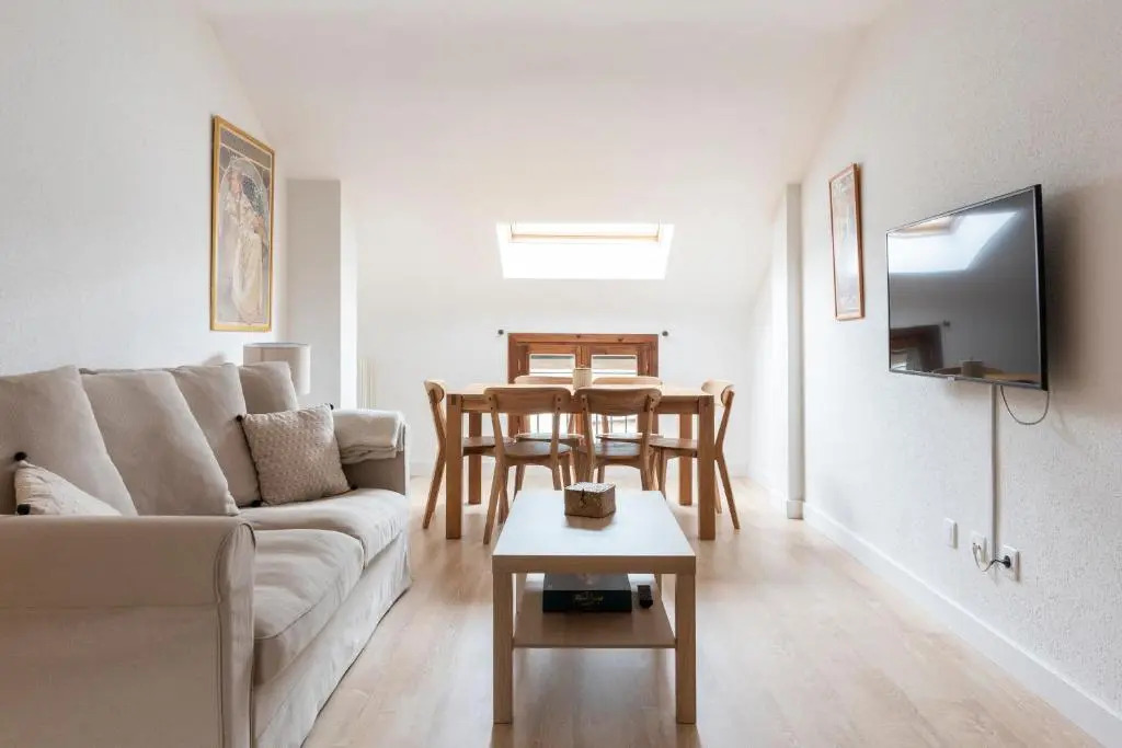 Acogedor Apartamento En Biescas Con Chimenea Y Garaje