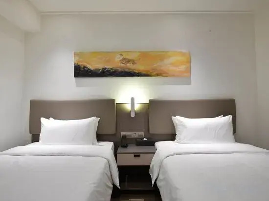Elong Anyun Hotel (Shanghai Hongqiao Airport Xinzhuang, Qibao)