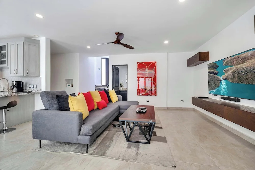 Marbella Lane - PrimeVilla n Modern Home