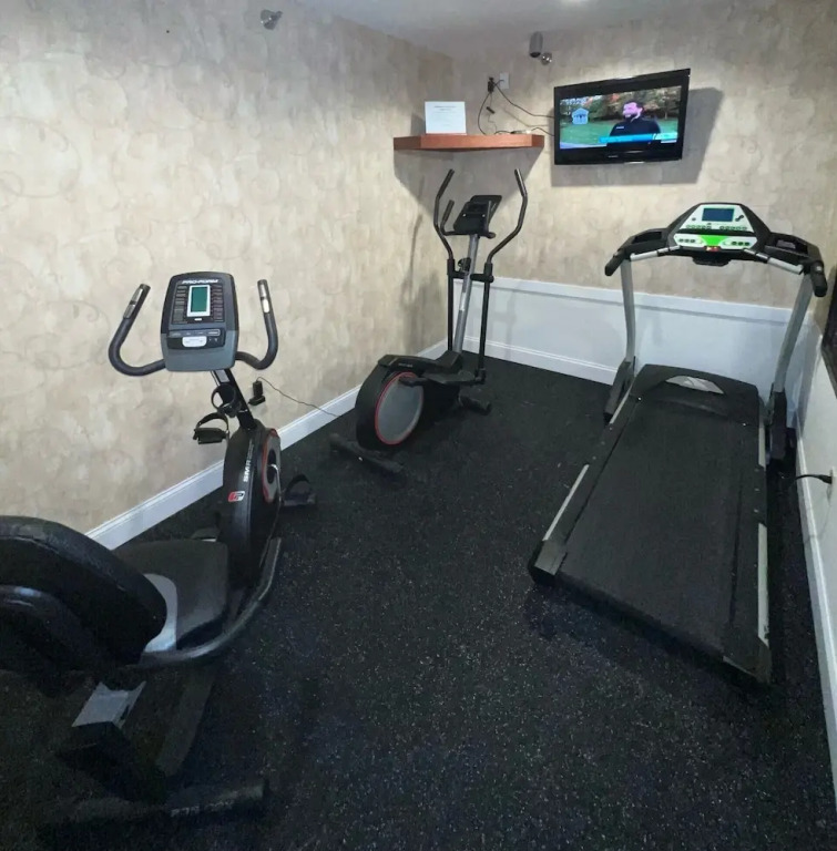 GrandStay Hotel & Suites Becker