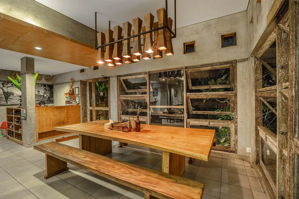 Lokal Bali Hostel