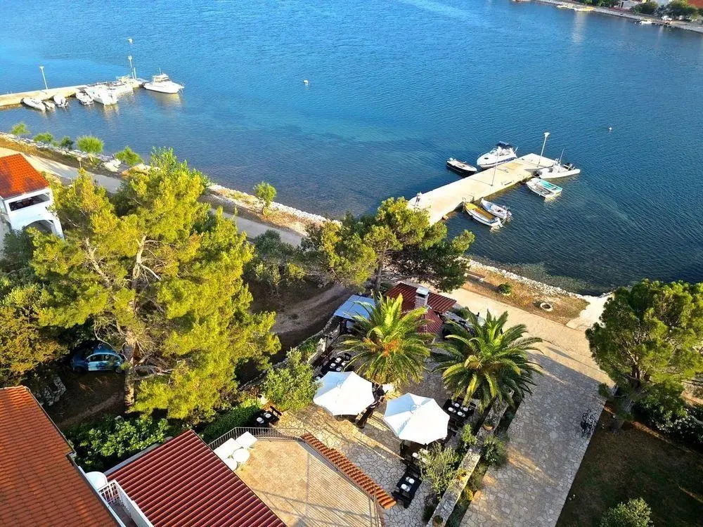 Gorgonia Apartments & Suites