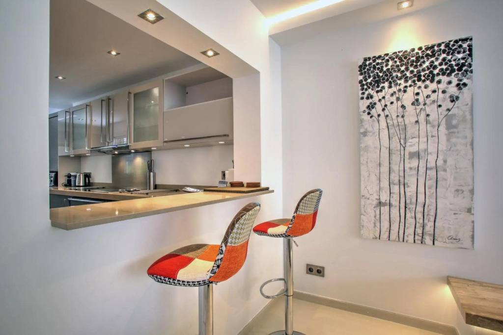 Casa Stefania - Modern Townhouse by Finest Rentals