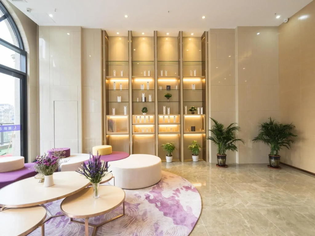 Lavande Hotel Jingmen Planet World City