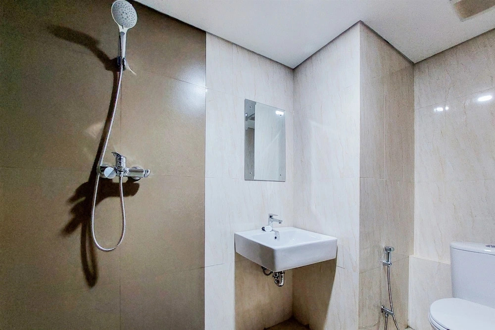 Spacious And Wonderful 1Br Tamansari Bintaro Mansion Apartment