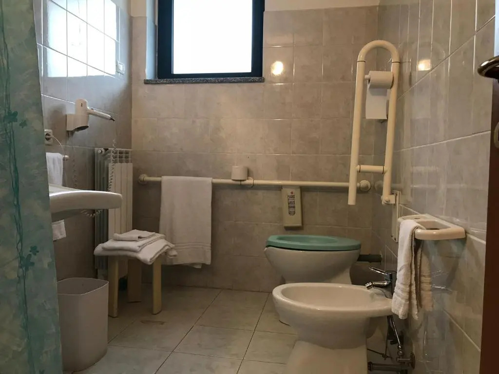 Ascot Lodging