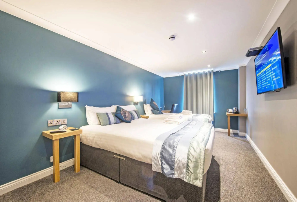 Dolphin Rooms