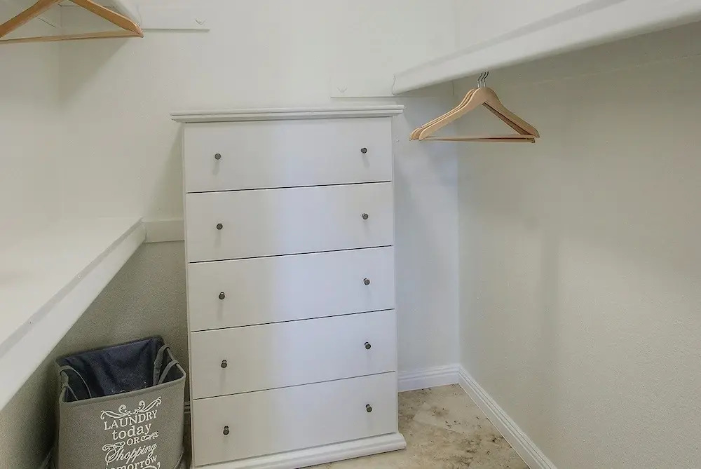 145 Fully Furnished 1BR Suite-Pet Friendly! by RedAwning