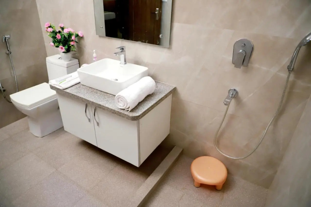 3bhk,Fortune Home E-28 2b Saket Near Max Hospital