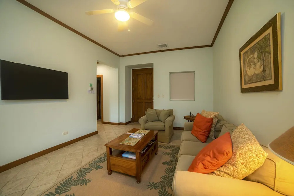 Veranda 3B 2 bedrs second floor by Stay in CR