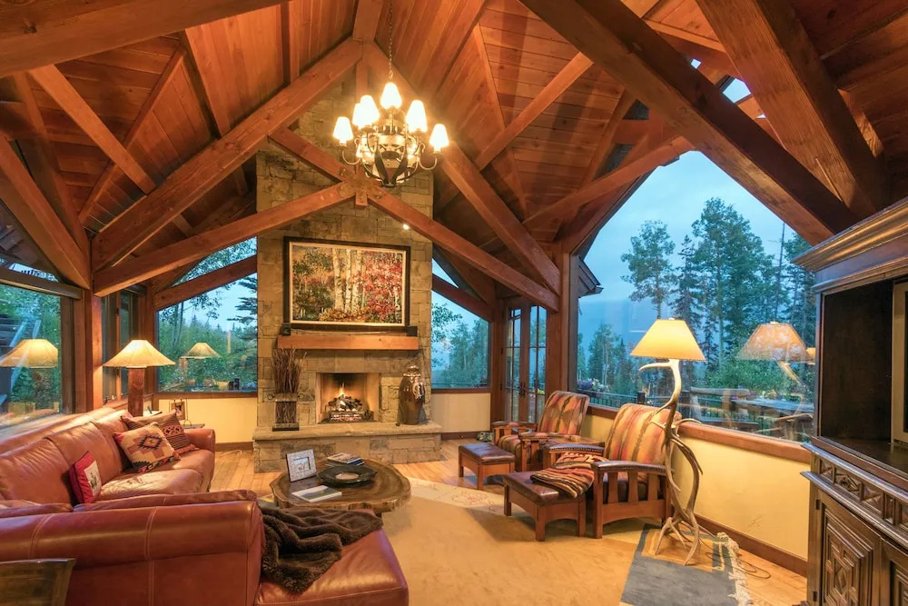 Stonegate Chalet - 4 Br Home