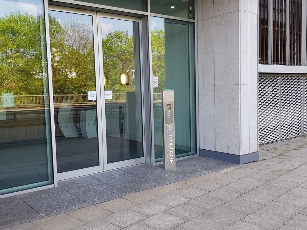 City Centre Hermitage 1 Bedroom Serviced Apartment + Parking