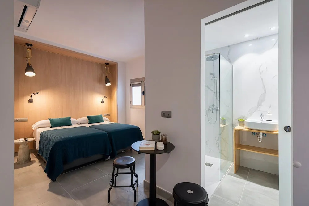 Tusity One Self Check-in Apartments