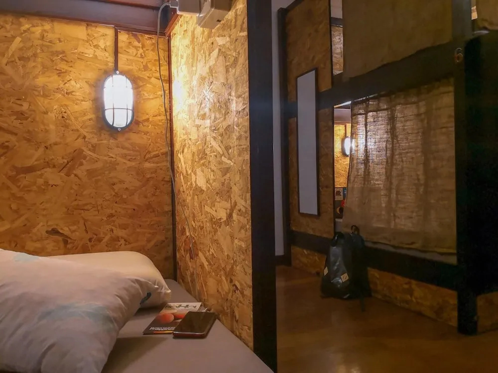 Spinning Cat Hostel - Adults Only