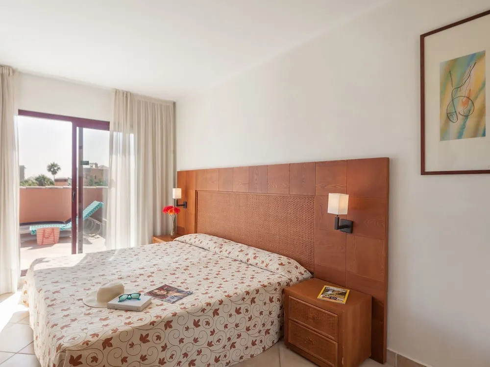 Well-kept and Atmospheric Apartment Just 1 km. From sea